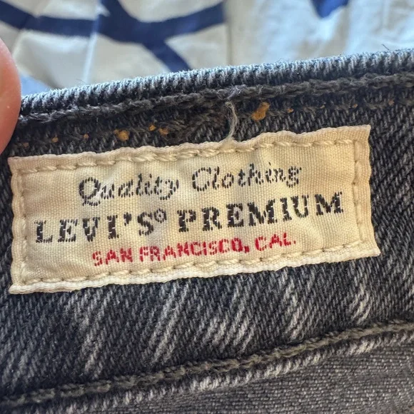 Levi's Premium 501 Washed Black Button Fly Distressed Skinny Jeans 26/28 - Picture 13 of 15